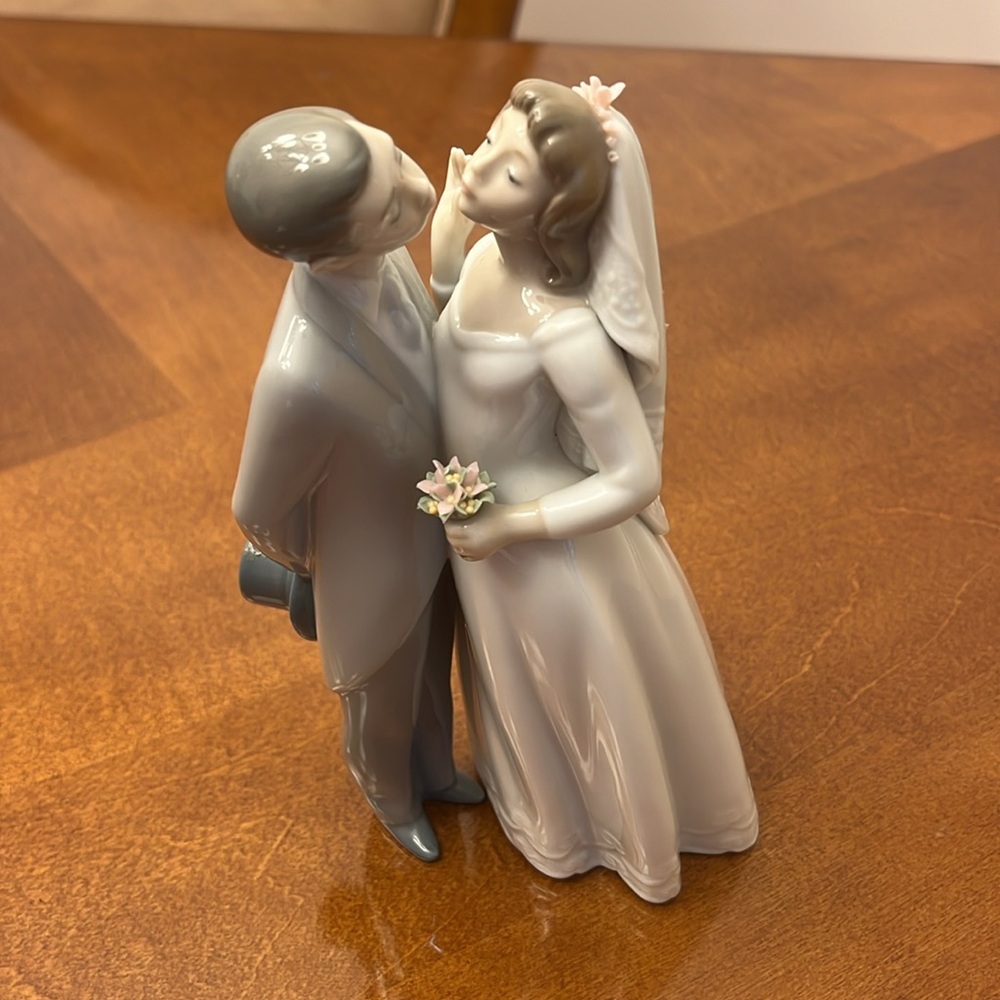 Lladro Elegant Wedding -Lladro - Picture 7 of 7